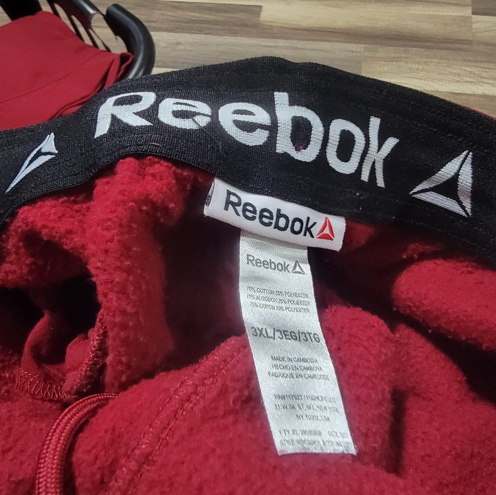 Reebok Red Sweatpants - Picture 2 of 4